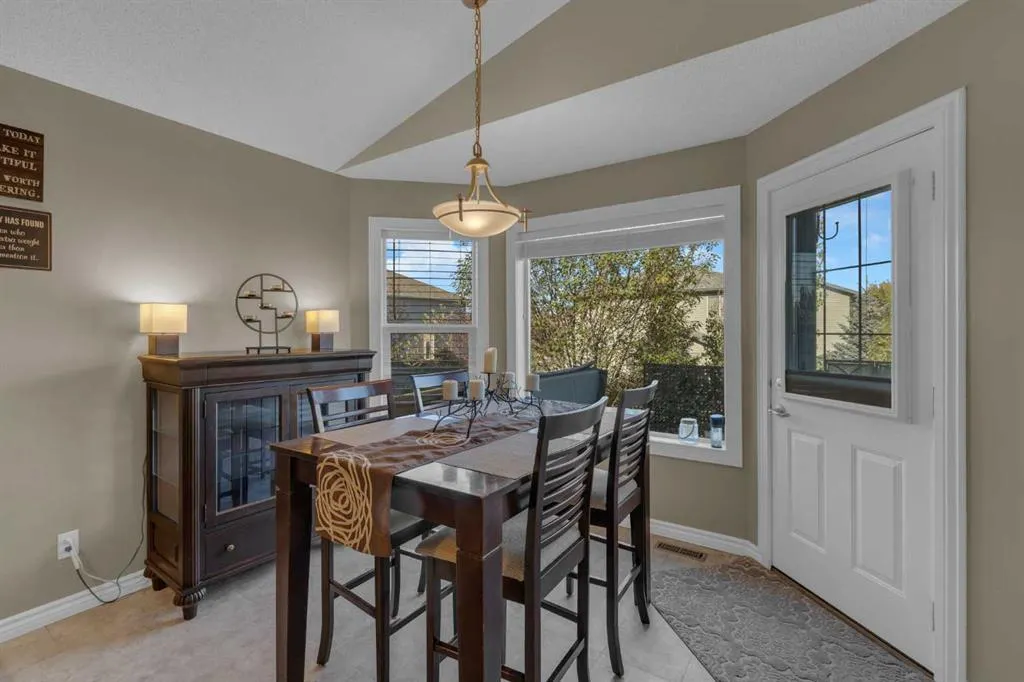266 Canals Circle SW