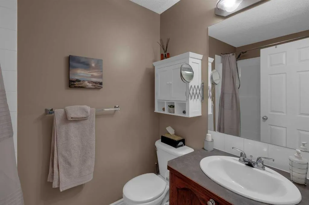 266 Canals Circle SW