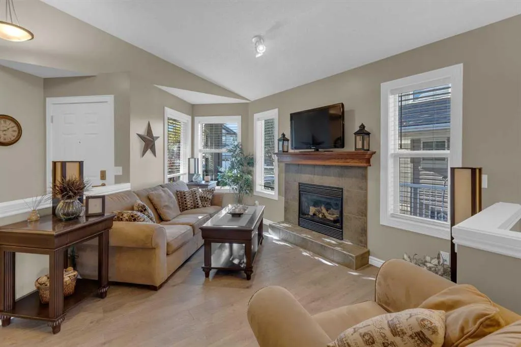 266 Canals Circle SW
