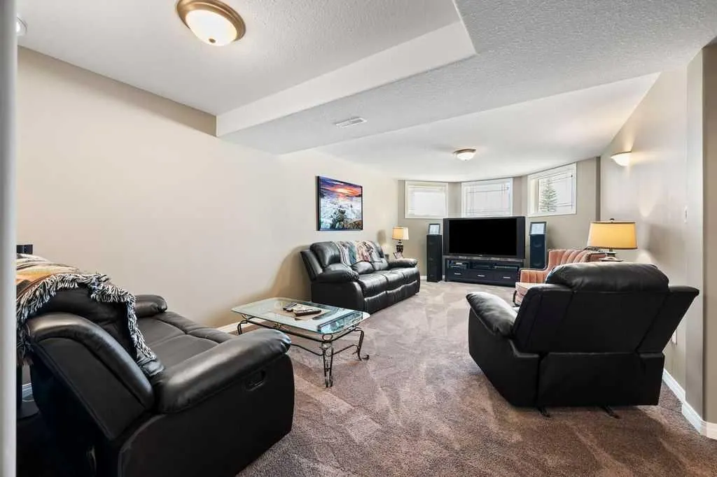 3605 65 Avenue