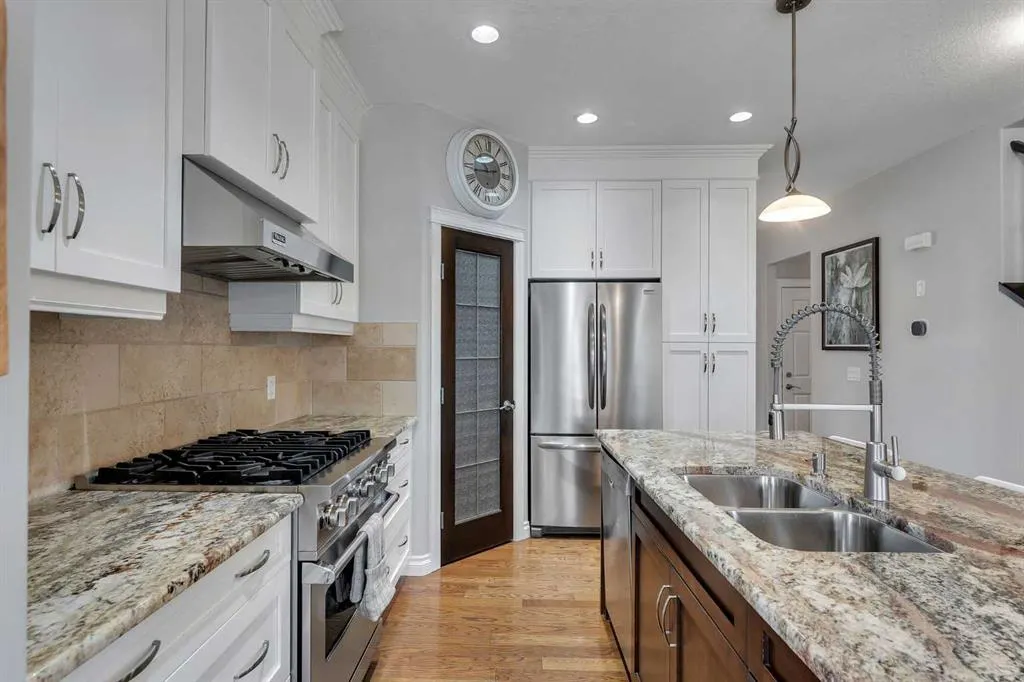 101 Bayside Court SW