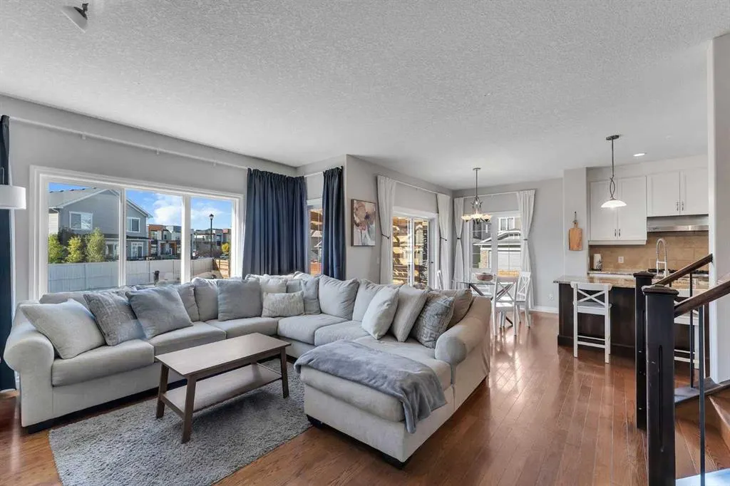 101 Bayside Court SW