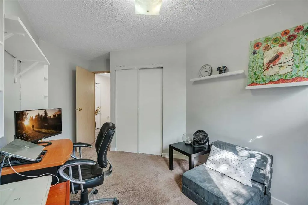 11 Dover Point SE, #104