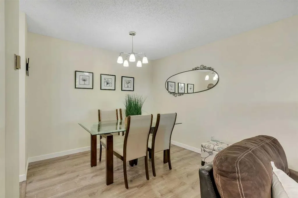 11 Dover Point SE, #104