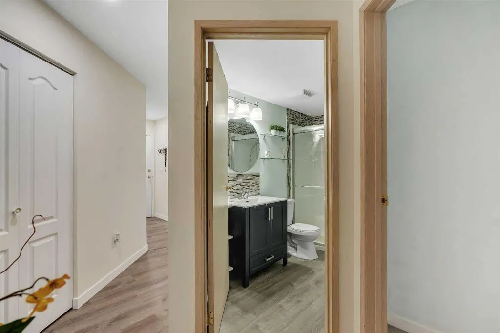11 Dover Point SE, #104