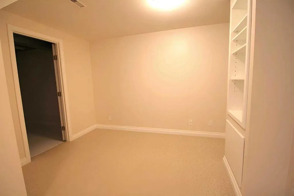 2 Forest Close