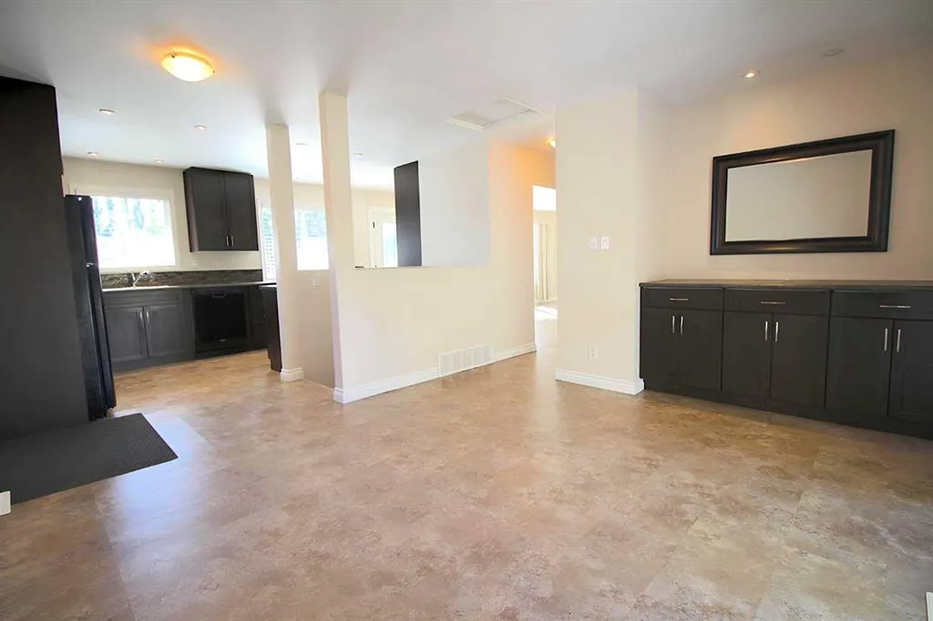 2 Forest Close