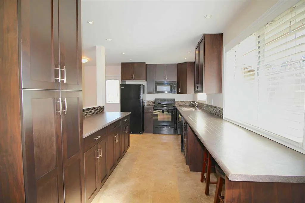 2 Forest Close