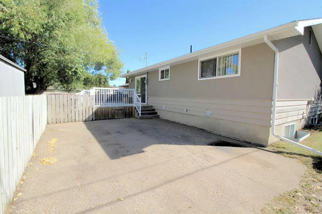 2 Forest Close