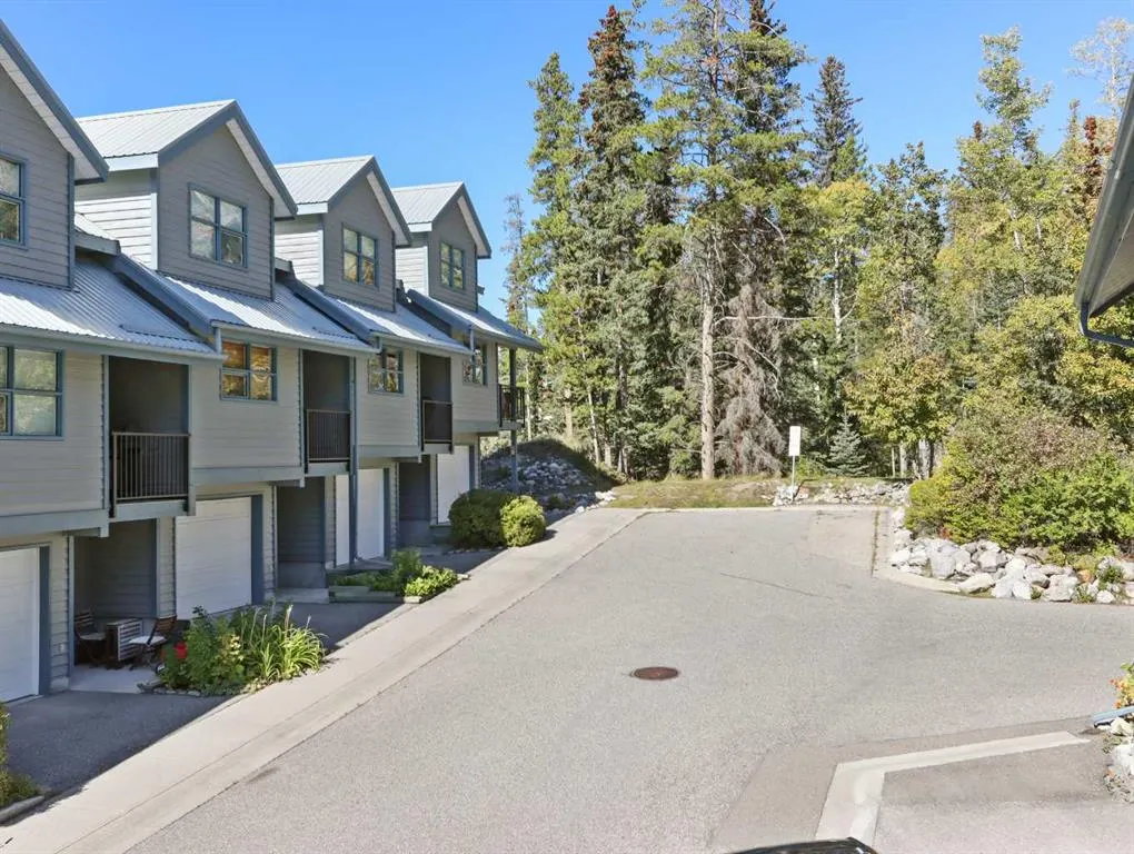 242 Benchlands Terrace, #24