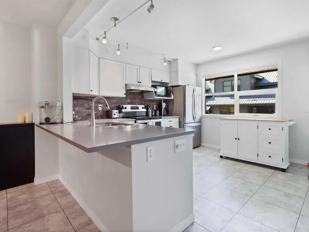 242 Benchlands Terrace, #24