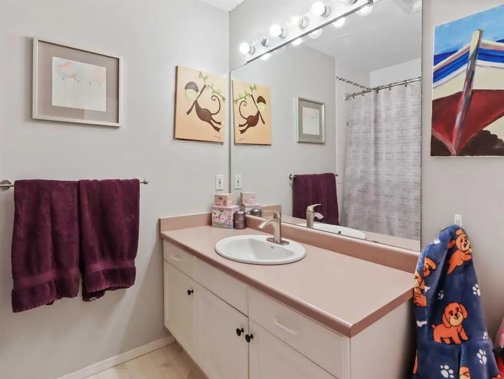 242 Benchlands Terrace, #24
