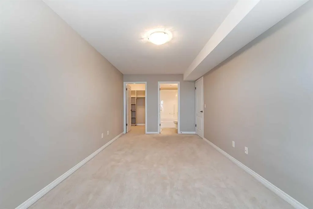 298 Somerset Way SE, #32