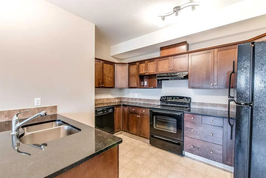 298 Somerset Way SE, #32