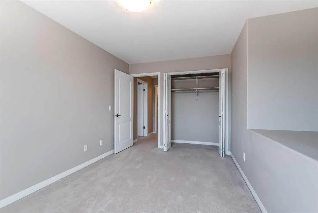 298 Somerset Way SE, #32