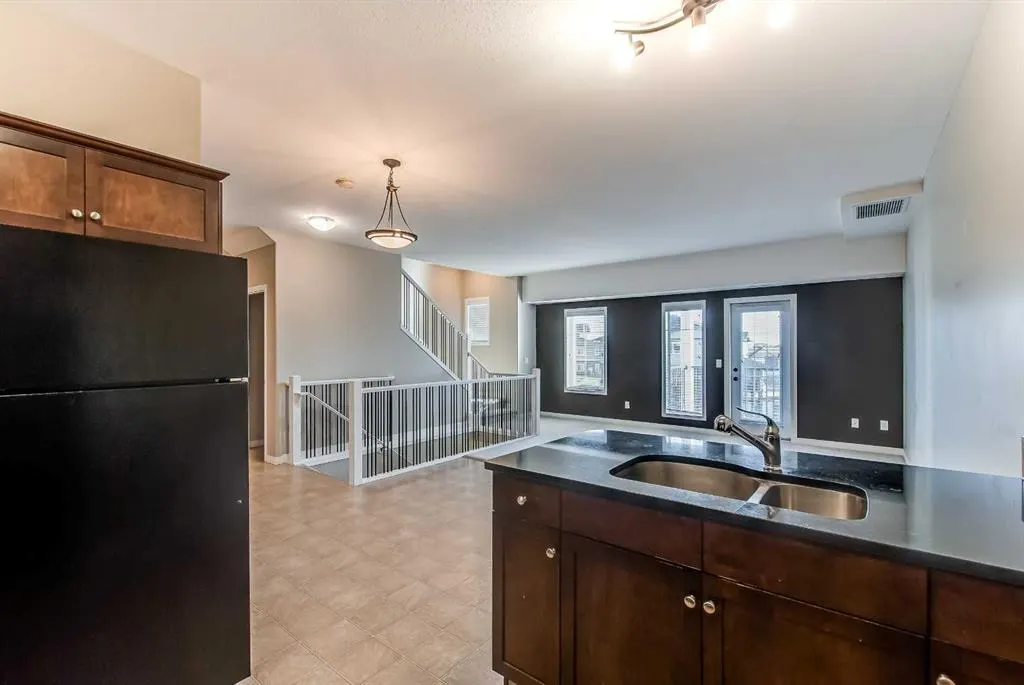 298 Somerset Way SE, #32