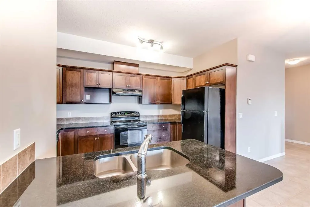 298 Somerset Way SE, #32