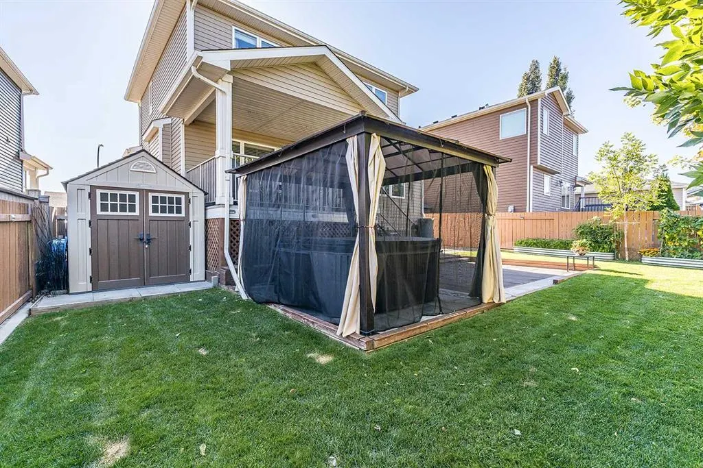 16 Ranchview Way NE