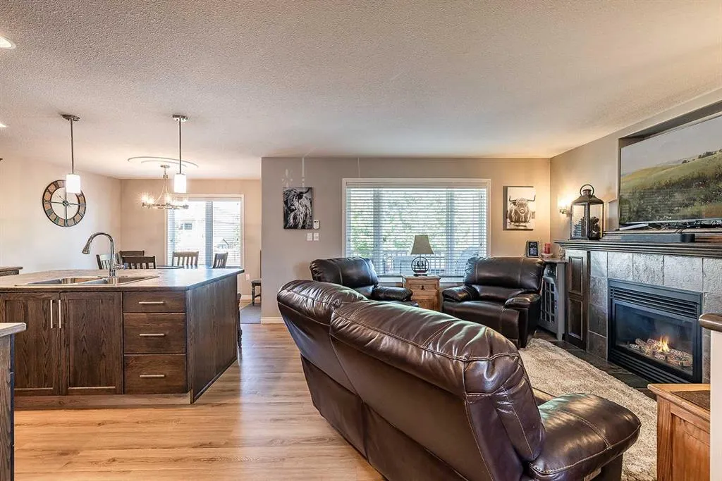 16 Ranchview Way NE