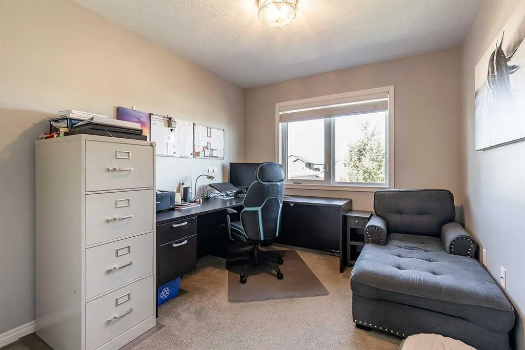 16 Ranchview Way NE