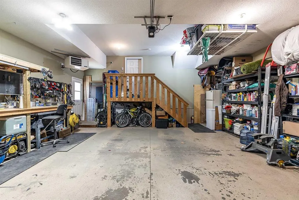 16 Ranchview Way NE