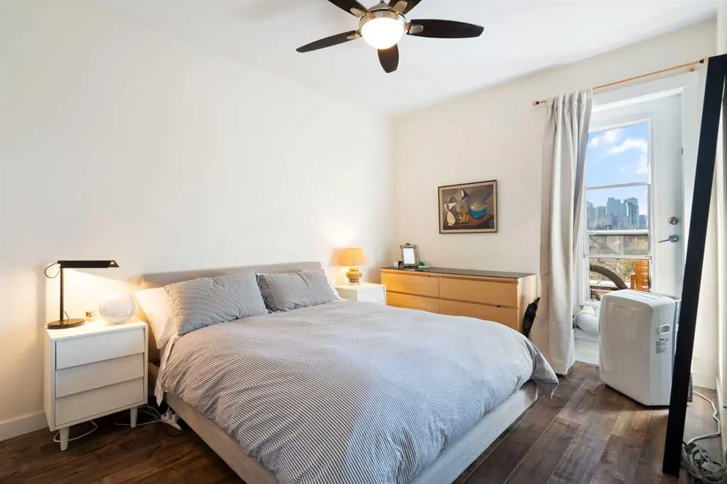 830 Centre Avenue NE, #406