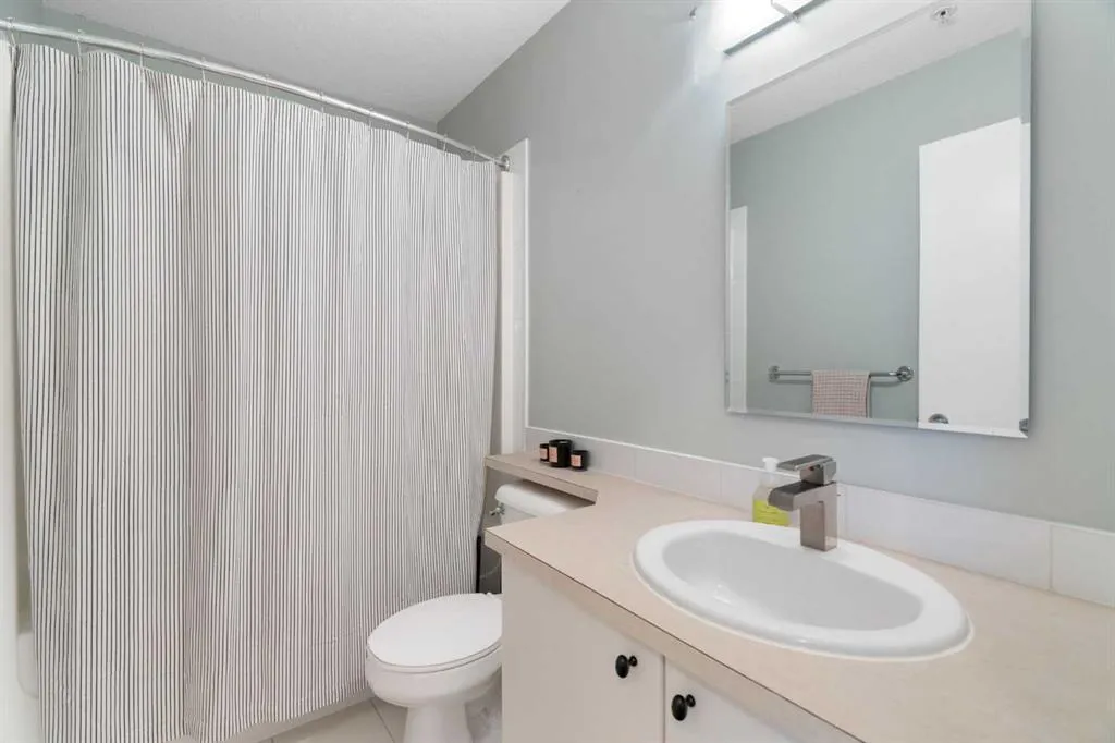 830 Centre Avenue NE, #406