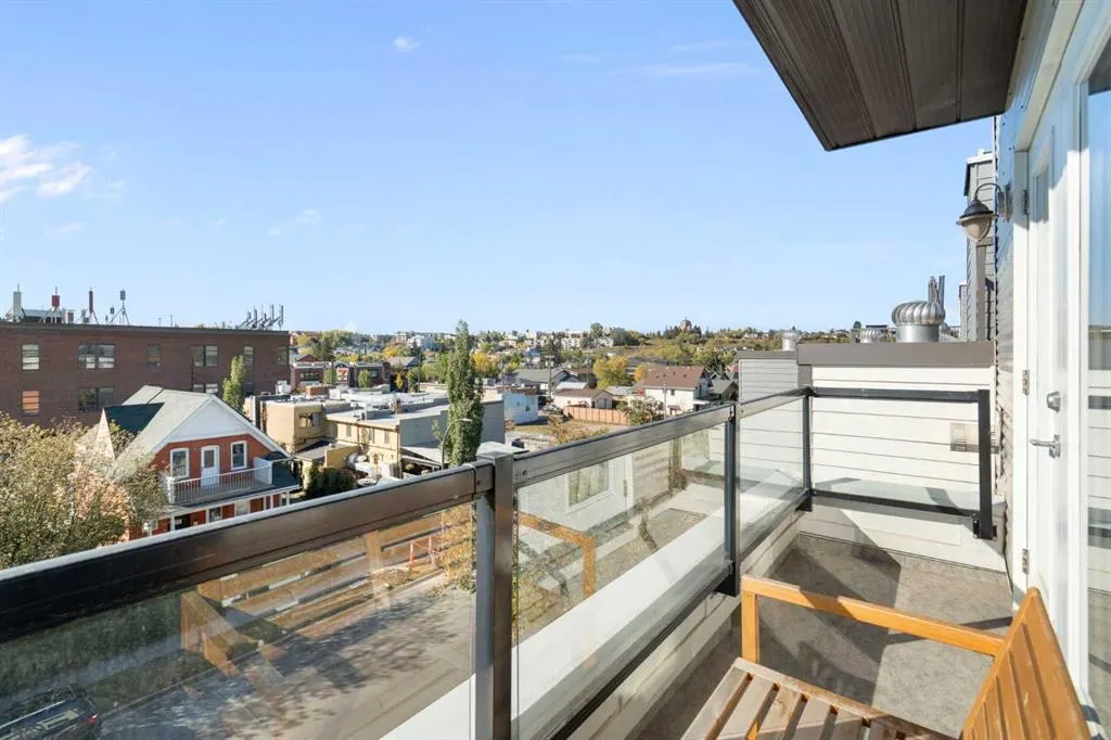 830 Centre Avenue NE, #406