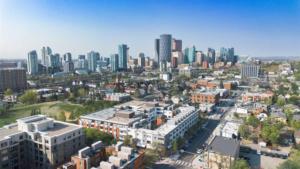 830 Centre Avenue NE, #406
