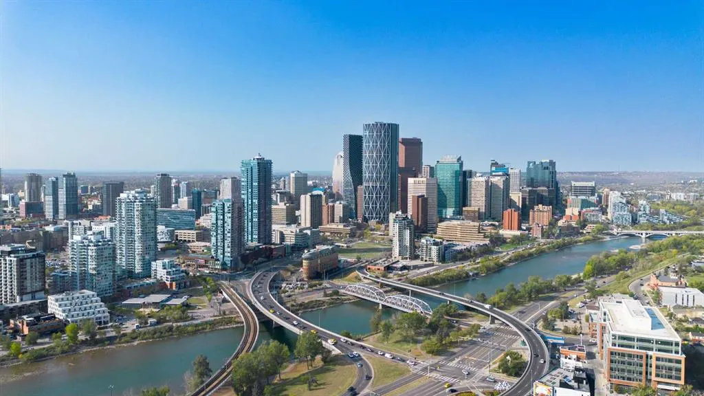 830 Centre Avenue NE, #406