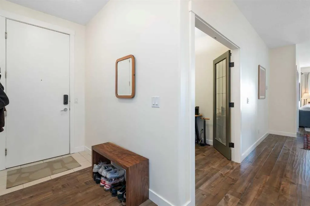 830 Centre Avenue NE, #406
