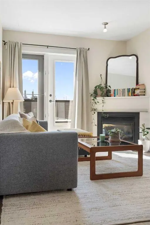 830 Centre Avenue NE, #406