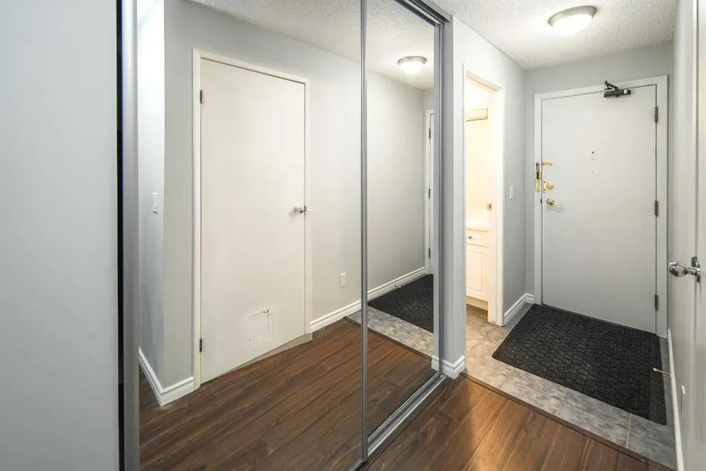 545 18 Avenue SW, #310