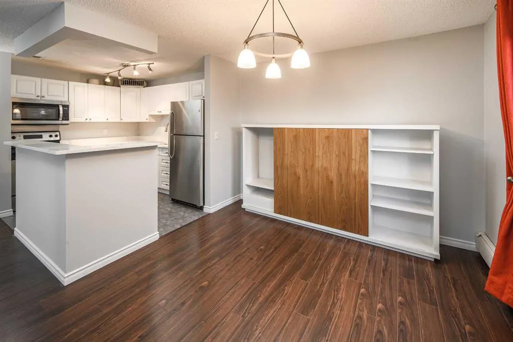 545 18 Avenue SW, #310