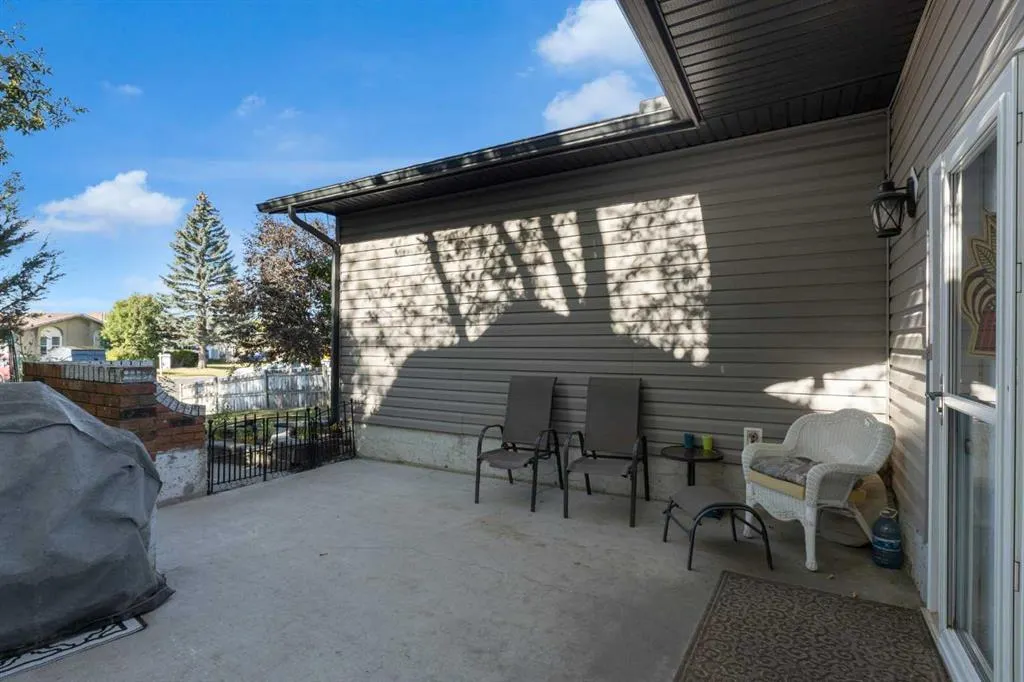 31 Rundlelawn Court NE