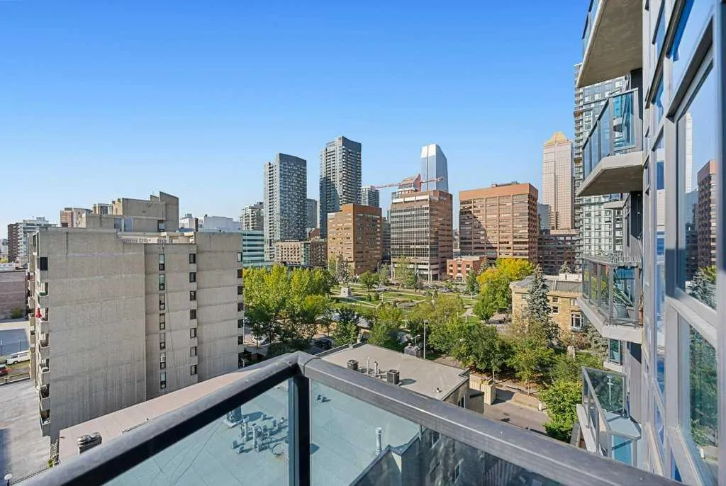 303 13 Avenue SW, #810