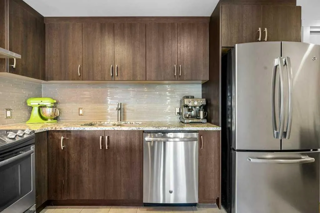 303 13 Avenue SW, #810