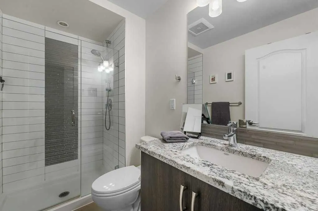 303 13 Avenue SW, #810