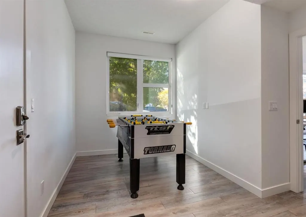 2020 2 Street SW