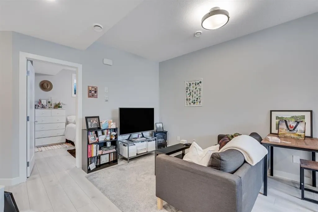 154 Creekside Drive SW
