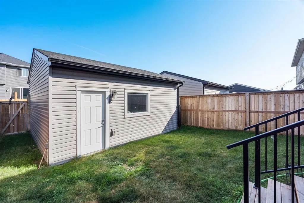 154 Creekside Drive SW