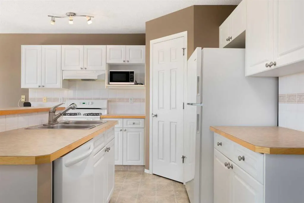 52 Citadel Vista Green NW