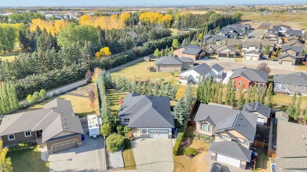 35 Vantage Crescent