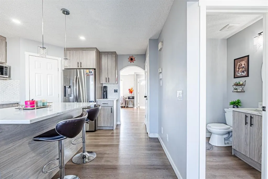10 Taralake Lane NE