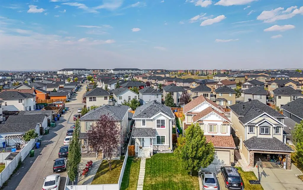 10 Taralake Lane NE