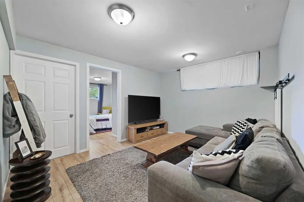 58 Berwick Rise NW
