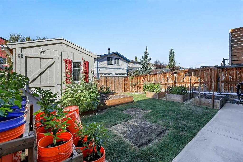 194 Canals Close SW