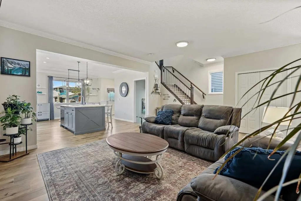 194 Canals Close SW