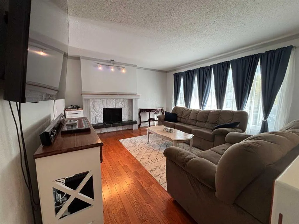 14 Sakwatamau Drive