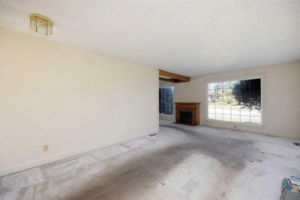 13 Saunderson Avenue